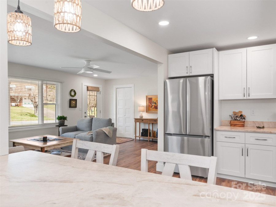 90 Broad St Waynesville, NC 28786