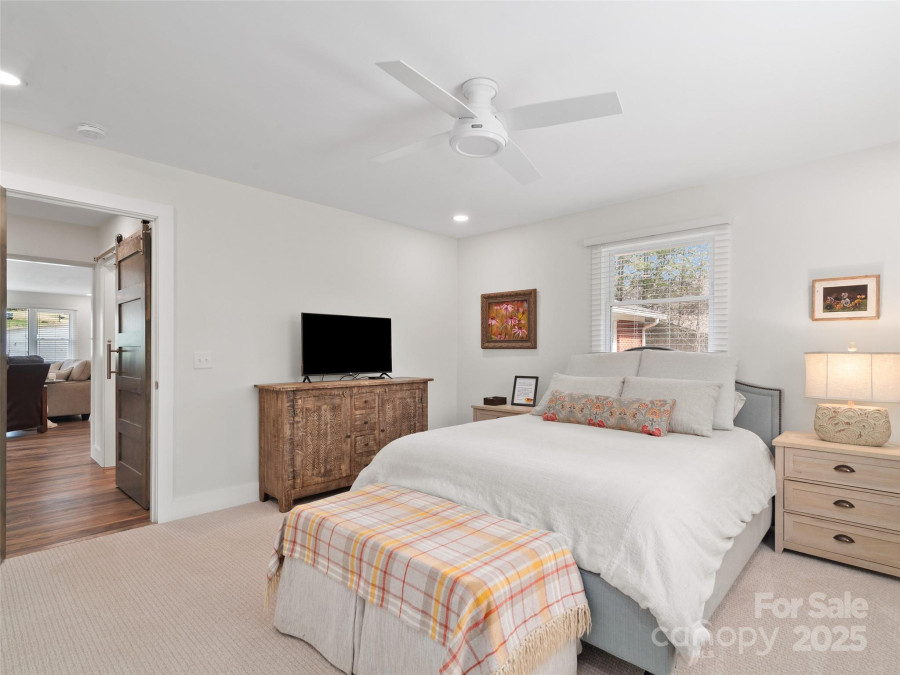 90 Broad St Waynesville, NC 28786