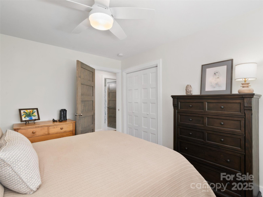 90 Broad St Waynesville, NC 28786