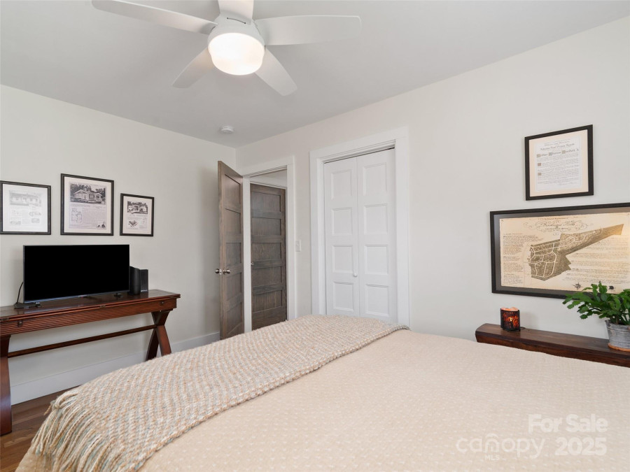 90 Broad St Waynesville, NC 28786