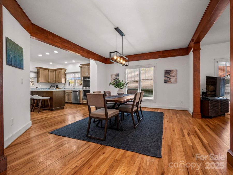 19 Lacoste Dr Hendersonville, NC 28739
