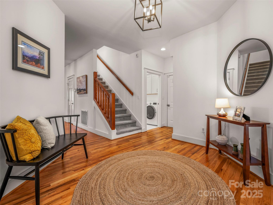 19 Lacoste Dr Hendersonville, NC 28739