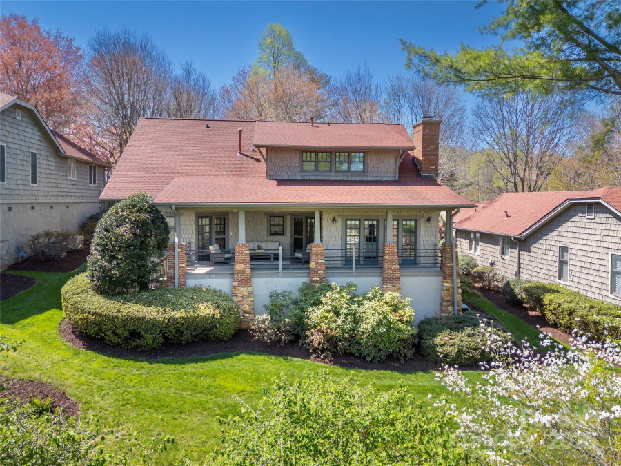 19 Lacoste Dr Hendersonville, NC 28739