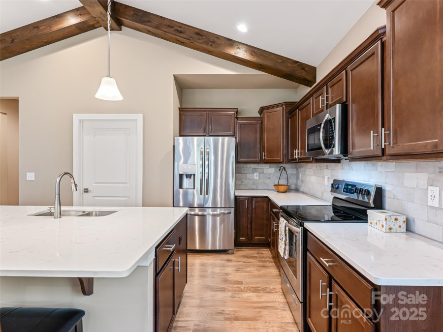 12 Summersweet Ln Asheville, NC 28803