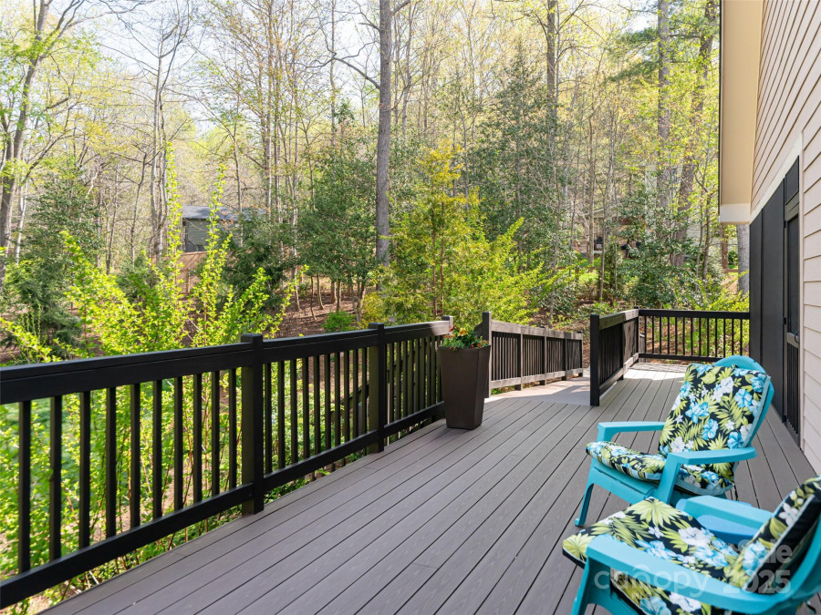12 Summersweet Ln Asheville, NC 28803
