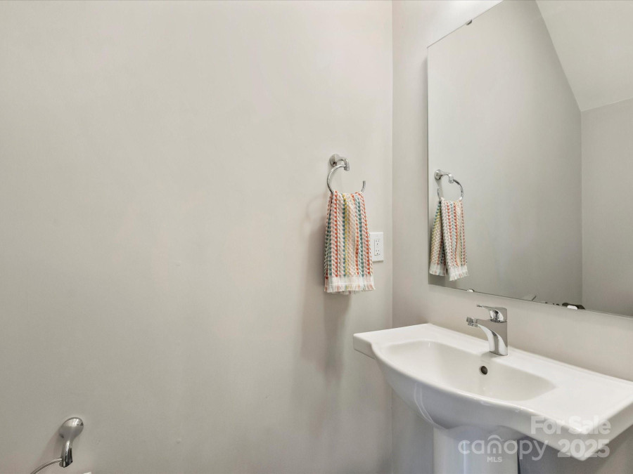 520 Sedgefield Park Dr Charlotte, NC 28203