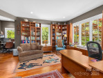 18 Ozark Spring Ln Asheville, NC 28805