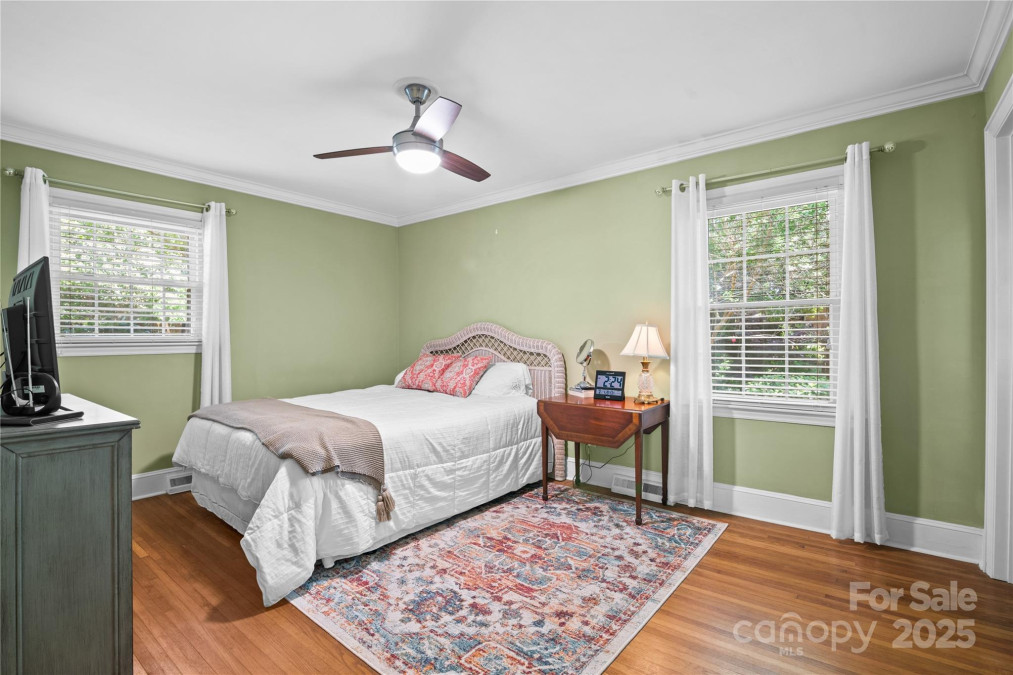 2100 Stonewood Dr Charlotte, NC 28210