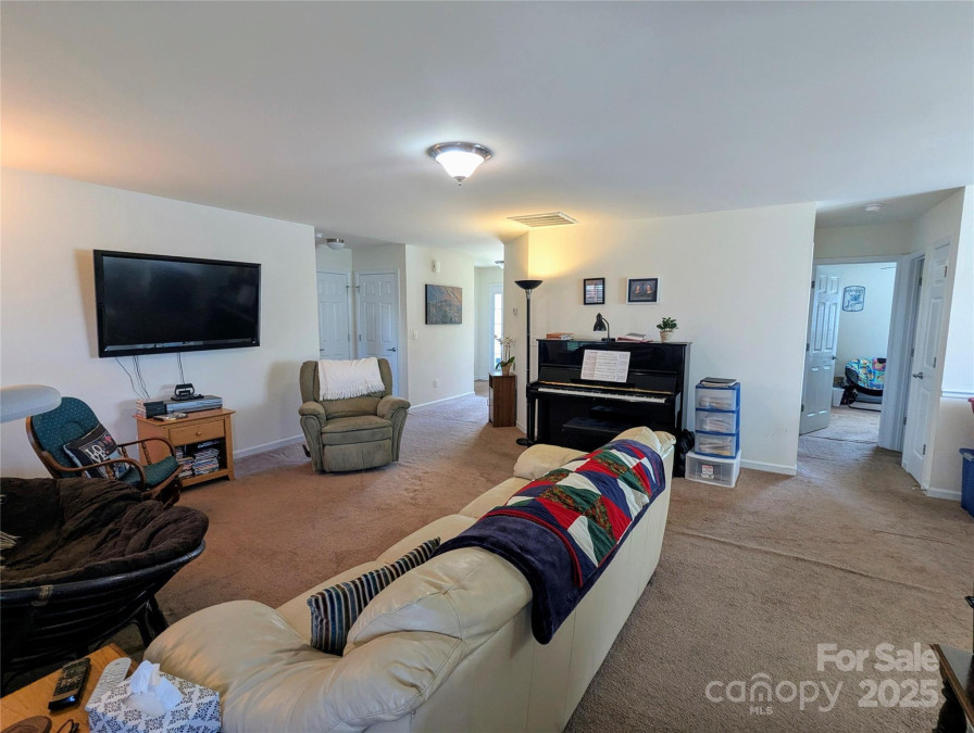 163 Swift Creek Rd Fletcher, NC 28732