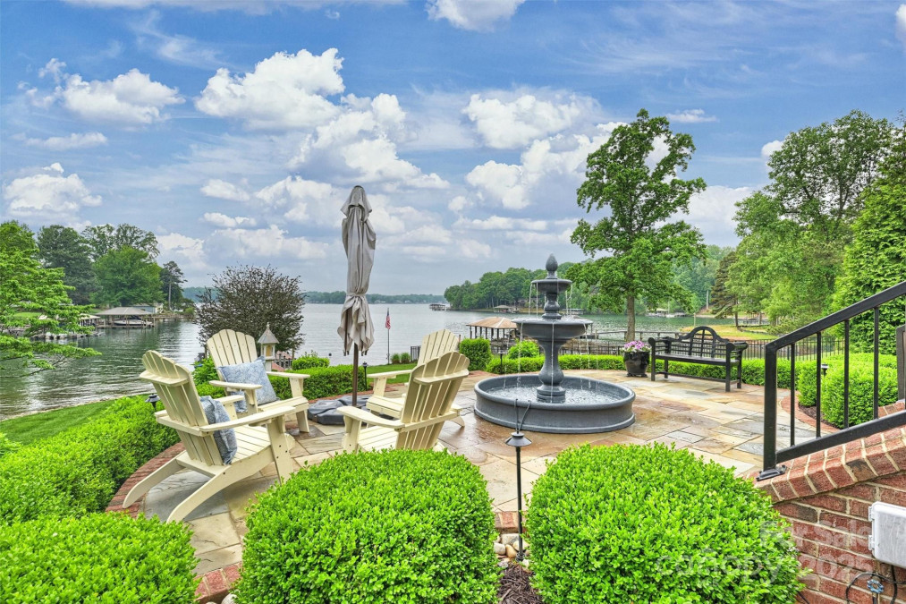 299 Barber Loop Mooresville, NC 28117