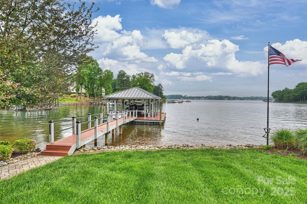 299 Barber Loop Mooresville, NC 28117