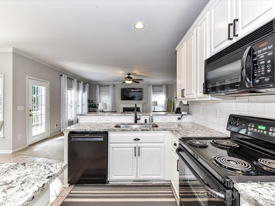 6005 Abergele Ln Matthews, NC 28104