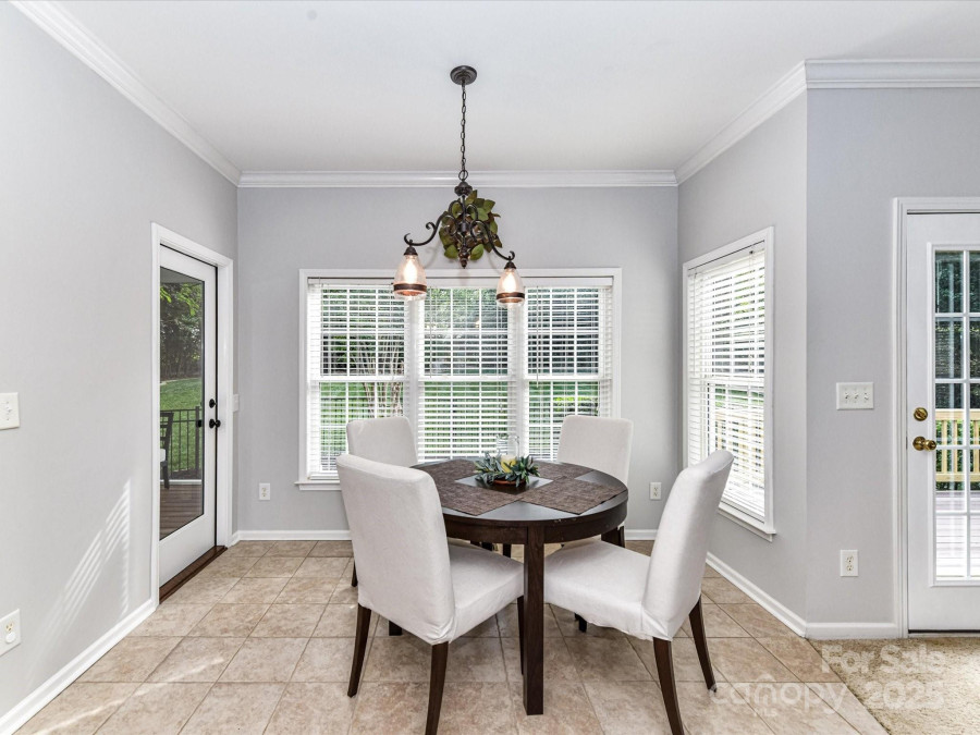 6005 Abergele Ln Matthews, NC 28104
