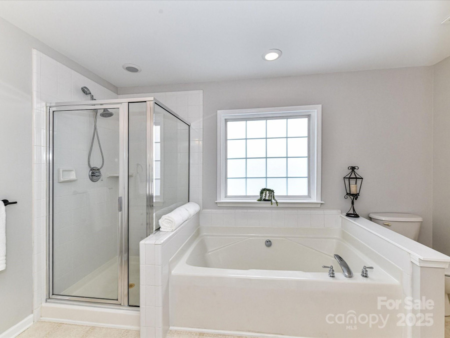 6005 Abergele Ln Matthews, NC 28104