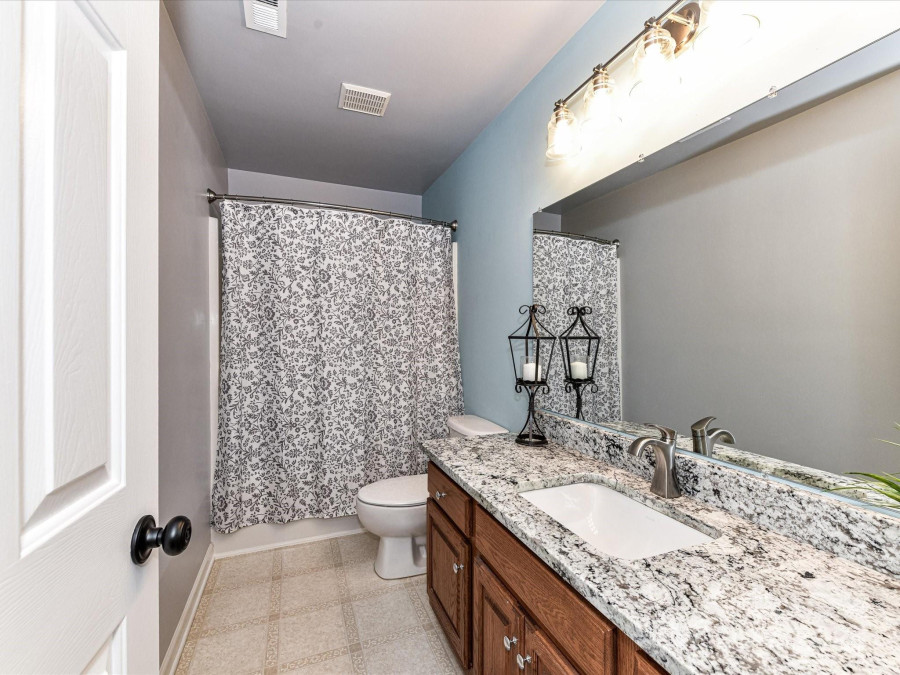 6005 Abergele Ln Matthews, NC 28104