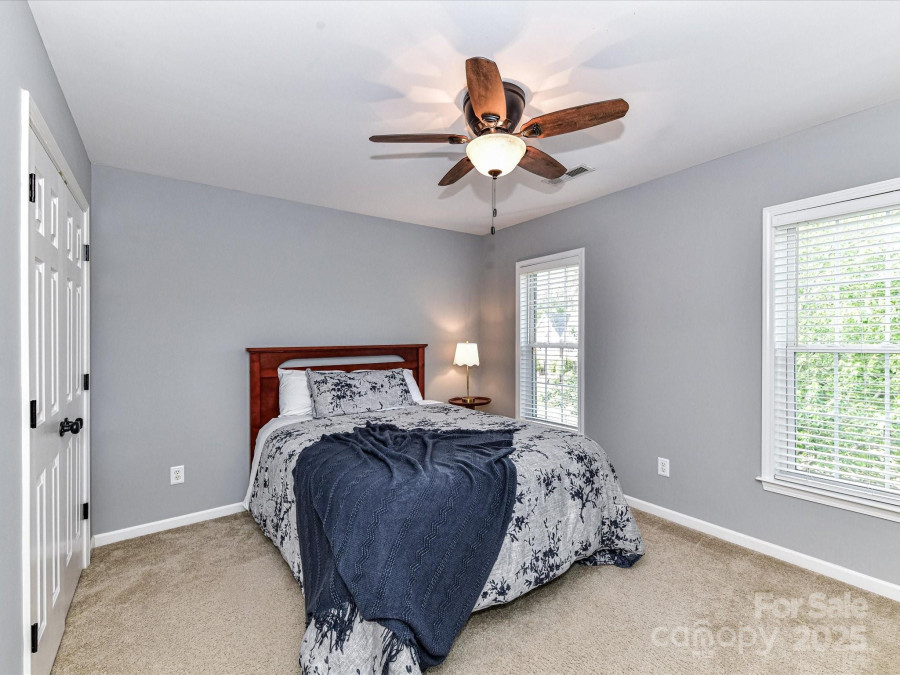 6005 Abergele Ln Matthews, NC 28104