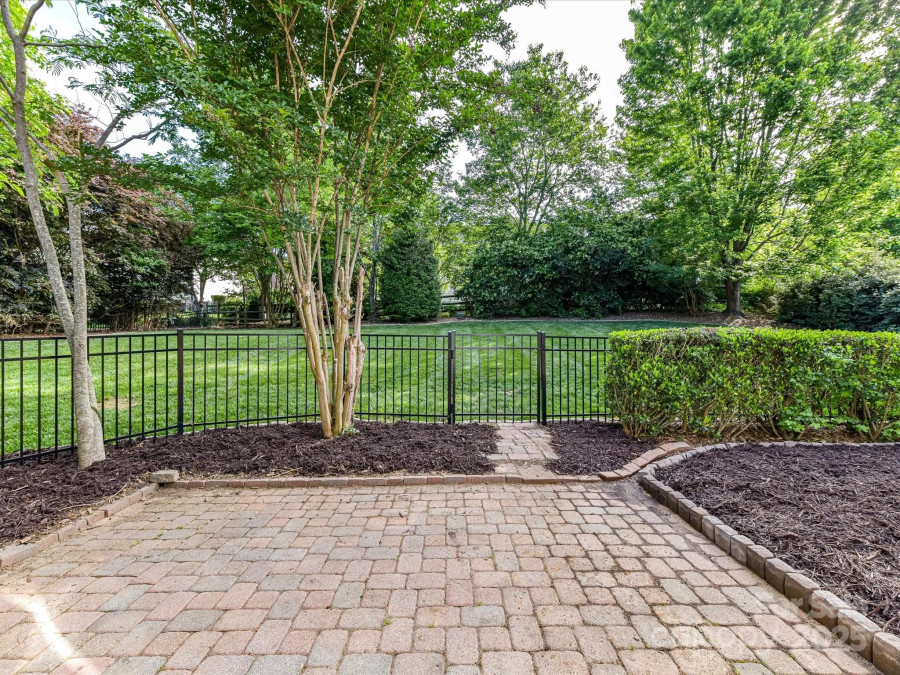 6005 Abergele Ln Matthews, NC 28104
