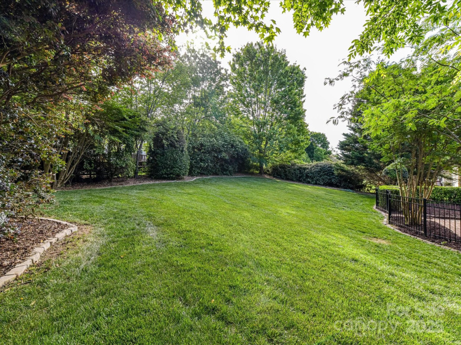 6005 Abergele Ln Matthews, NC 28104