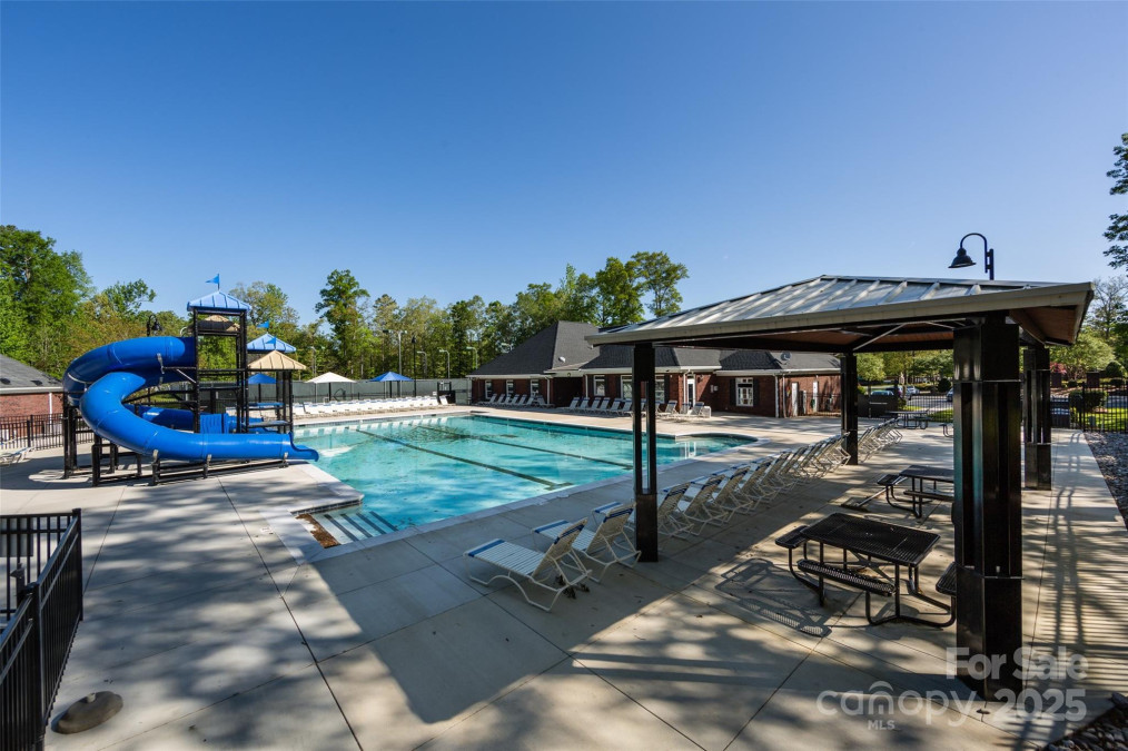 6005 Abergele Ln Matthews, NC 28104