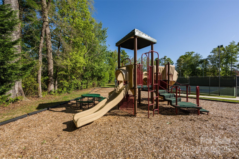 6005 Abergele Ln Matthews, NC 28104