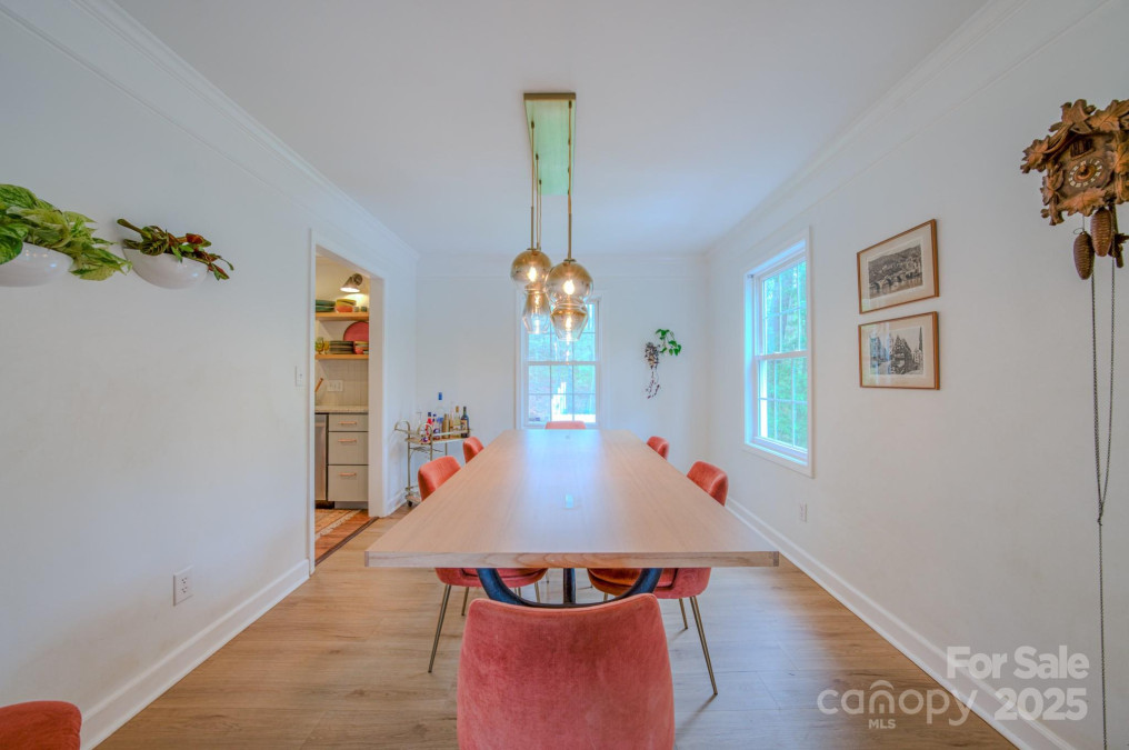 13 Hampton Ln Weaverville, NC 28787
