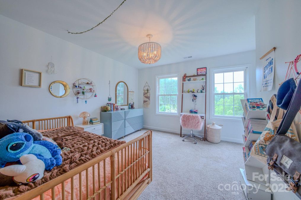 13 Hampton Ln Weaverville, NC 28787