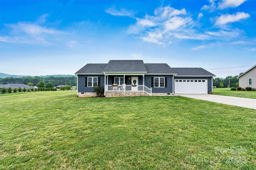 3615 Kimber Ln Sherrills Ford, NC 28673