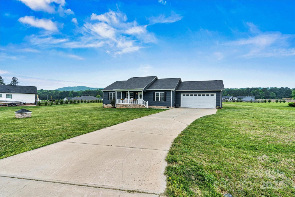 3615 Kimber Ln Sherrills Ford, NC 28673
