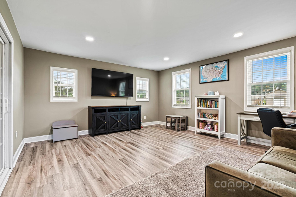 3615 Kimber Ln Sherrills Ford, NC 28673