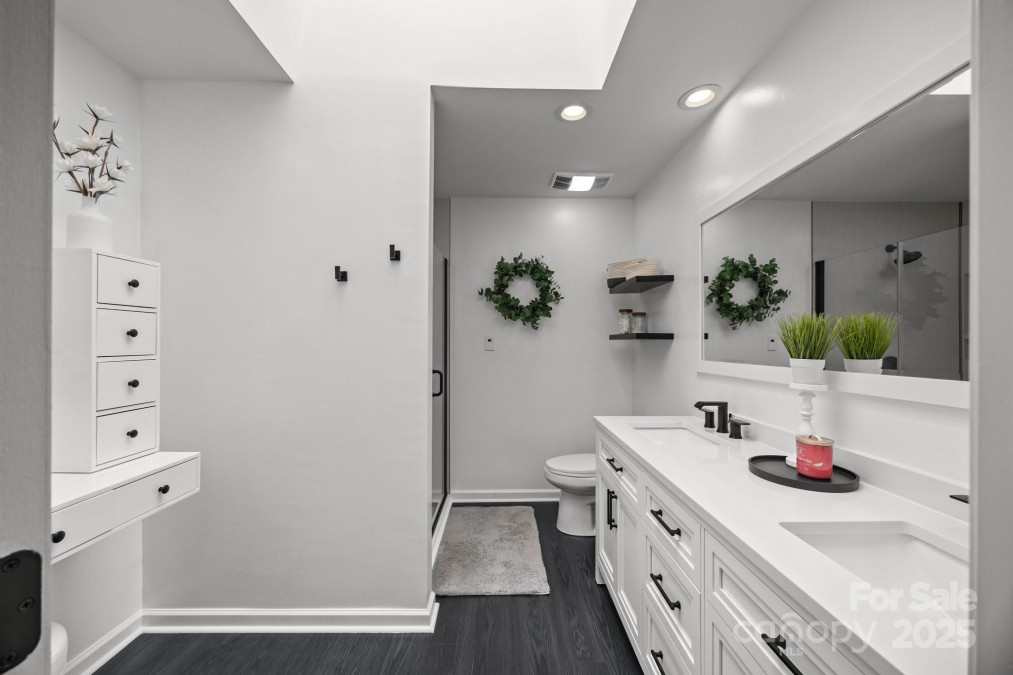 10009 Lattice Ct Charlotte, NC 28269