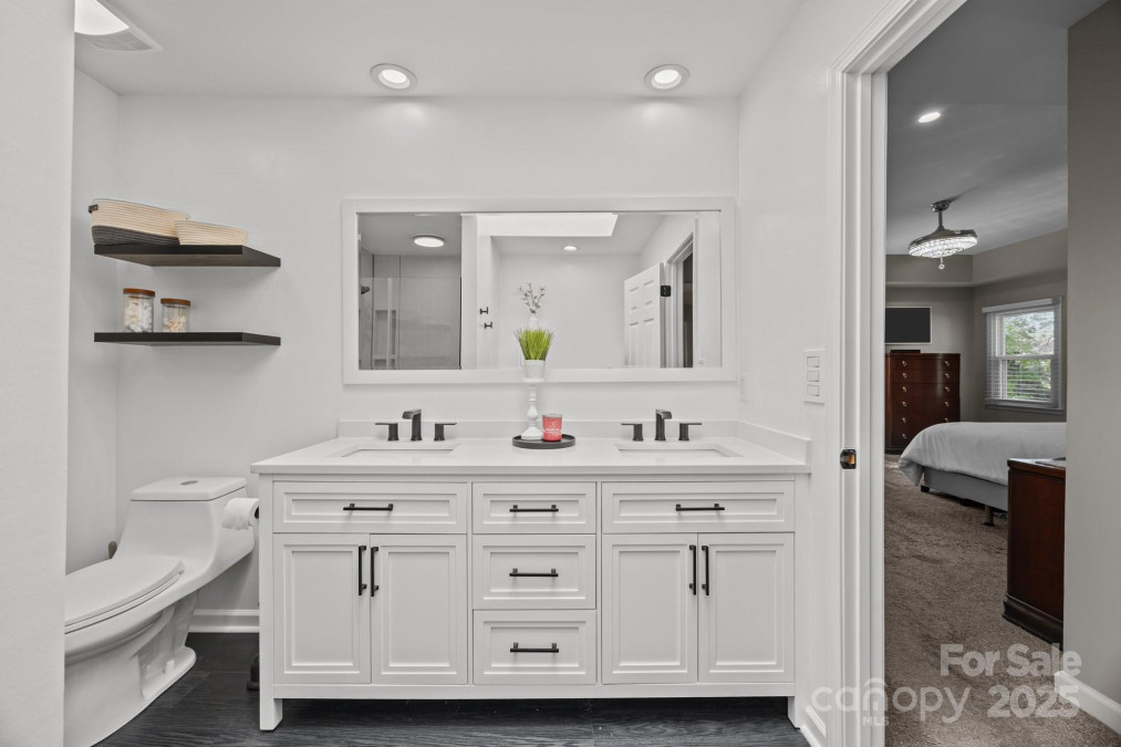 10009 Lattice Ct Charlotte, NC 28269