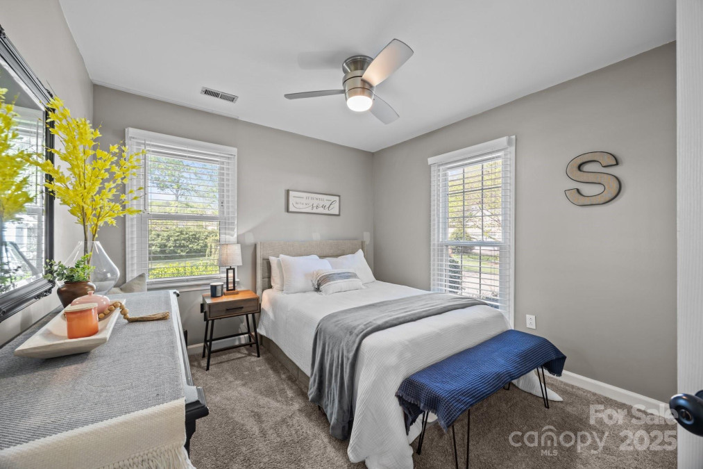 10009 Lattice Ct Charlotte, NC 28269