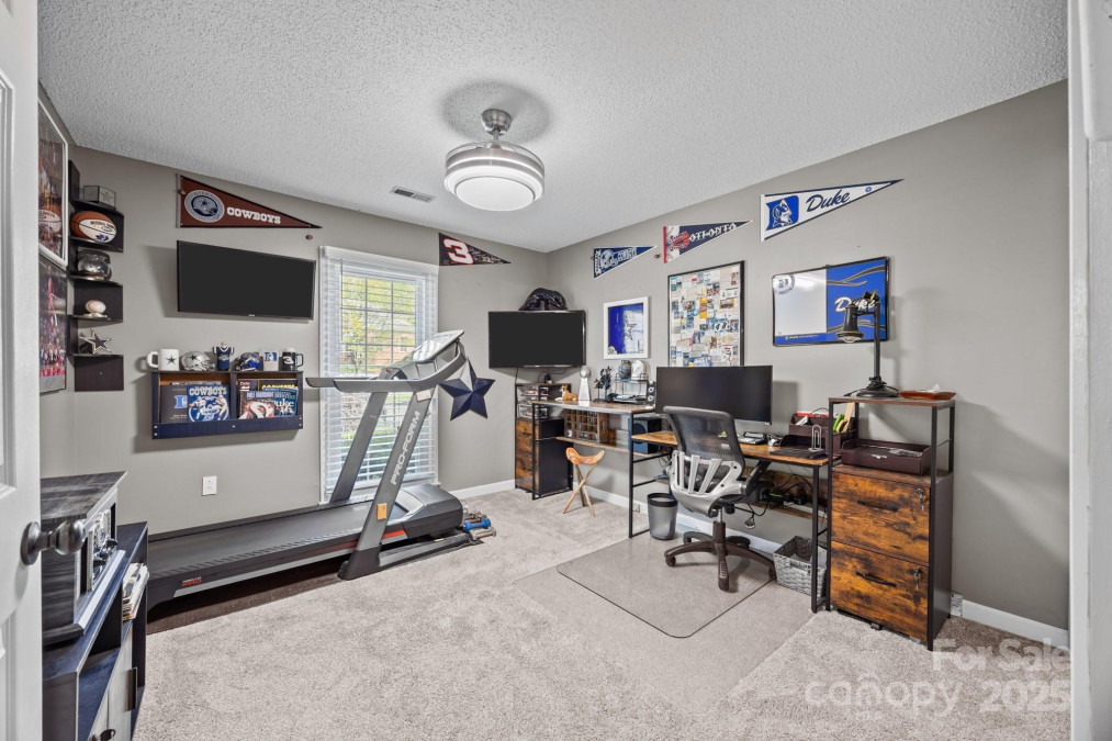 10009 Lattice Ct Charlotte, NC 28269