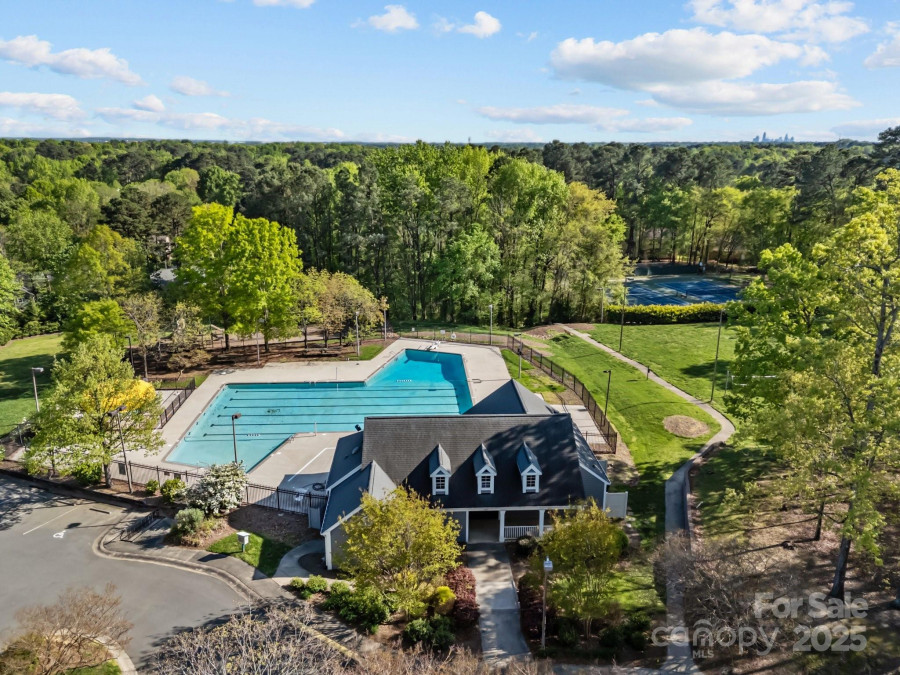 10009 Lattice Ct Charlotte, NC 28269