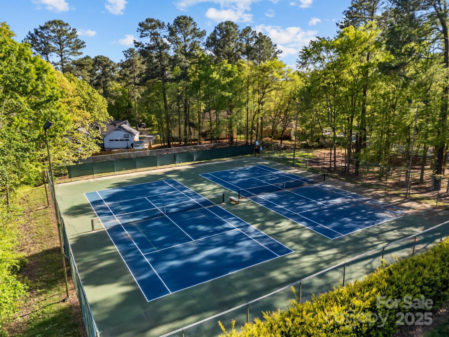 10009 Lattice Ct Charlotte, NC 28269