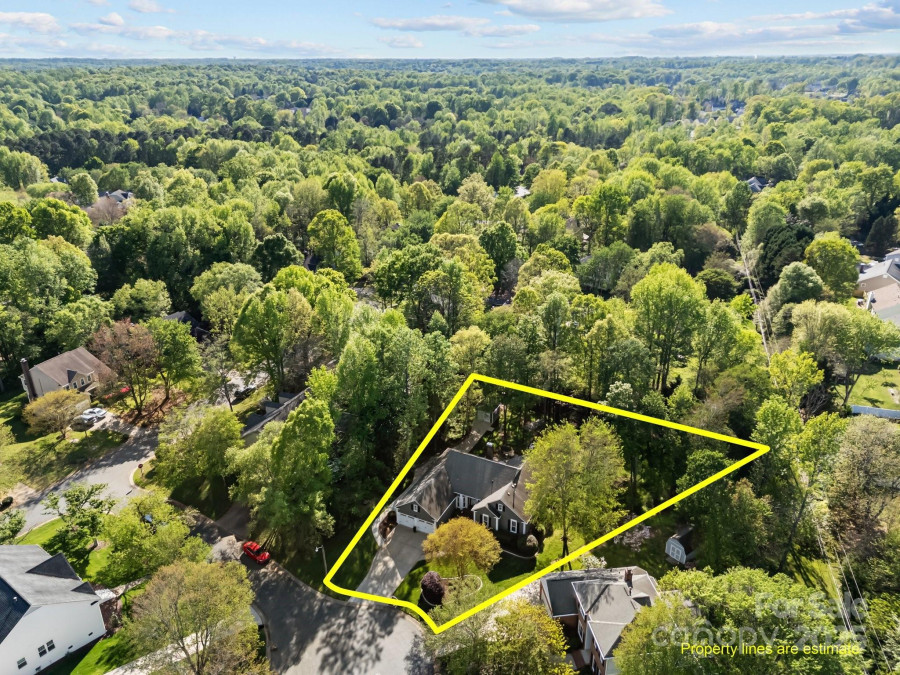 10009 Lattice Ct Charlotte, NC 28269