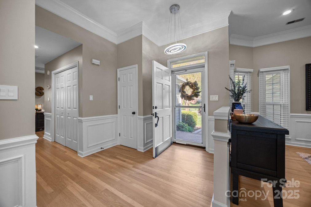 10009 Lattice Ct Charlotte, NC 28269