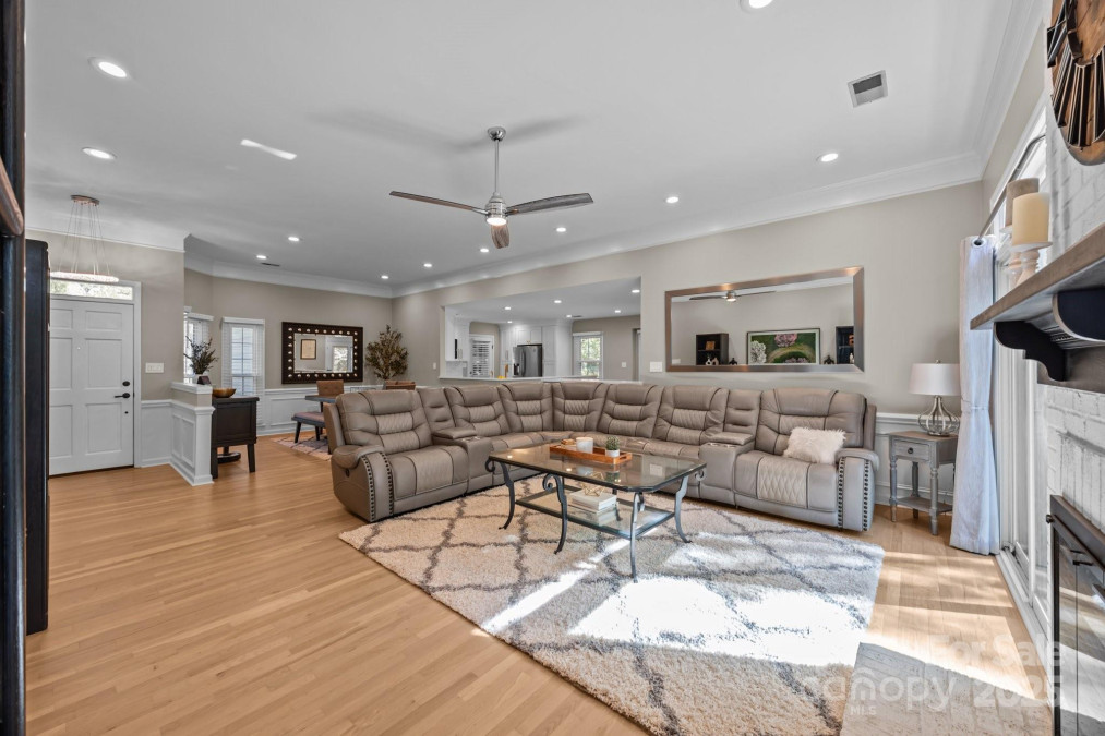10009 Lattice Ct Charlotte, NC 28269