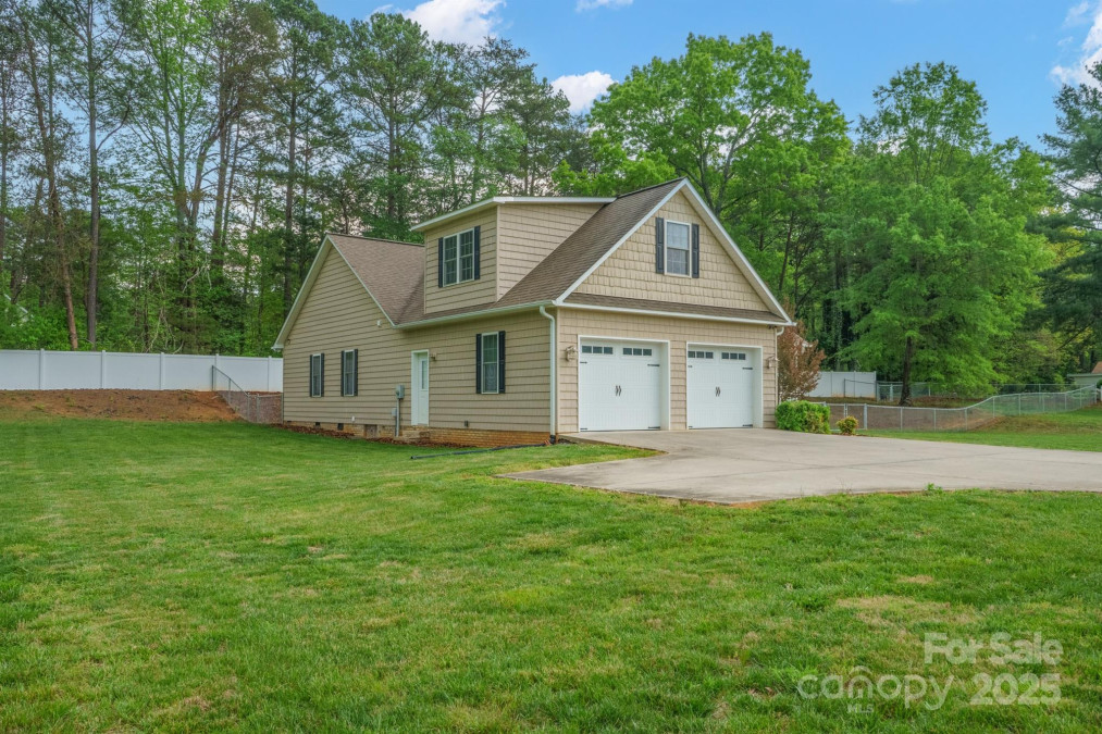 2646 Olivers Cross Rd Newton, NC 28658