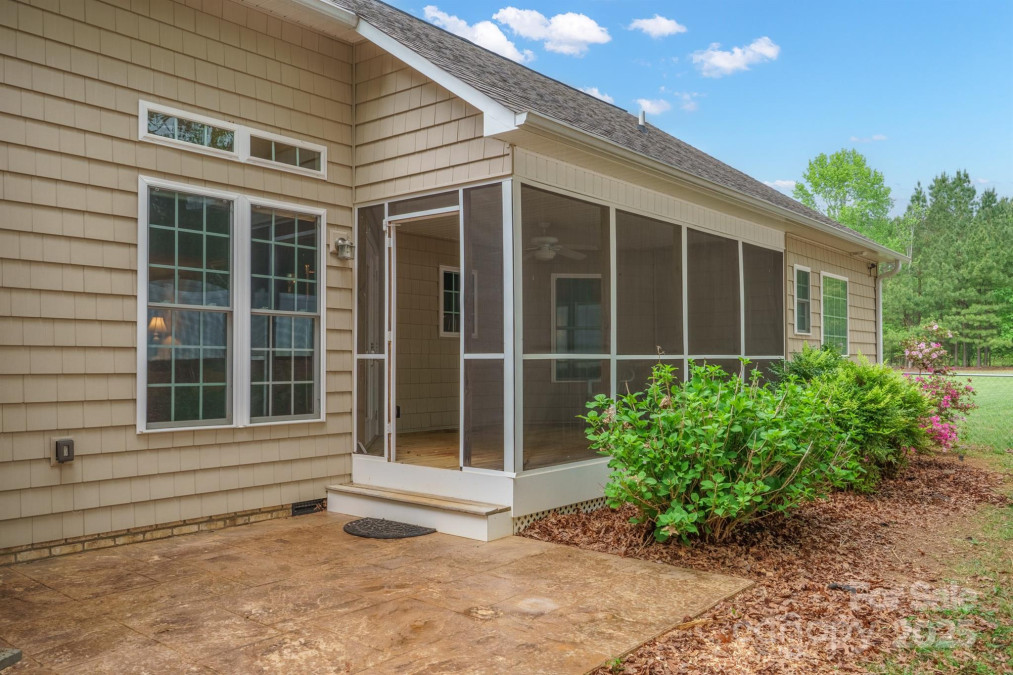 2646 Olivers Cross Rd Newton, NC 28658