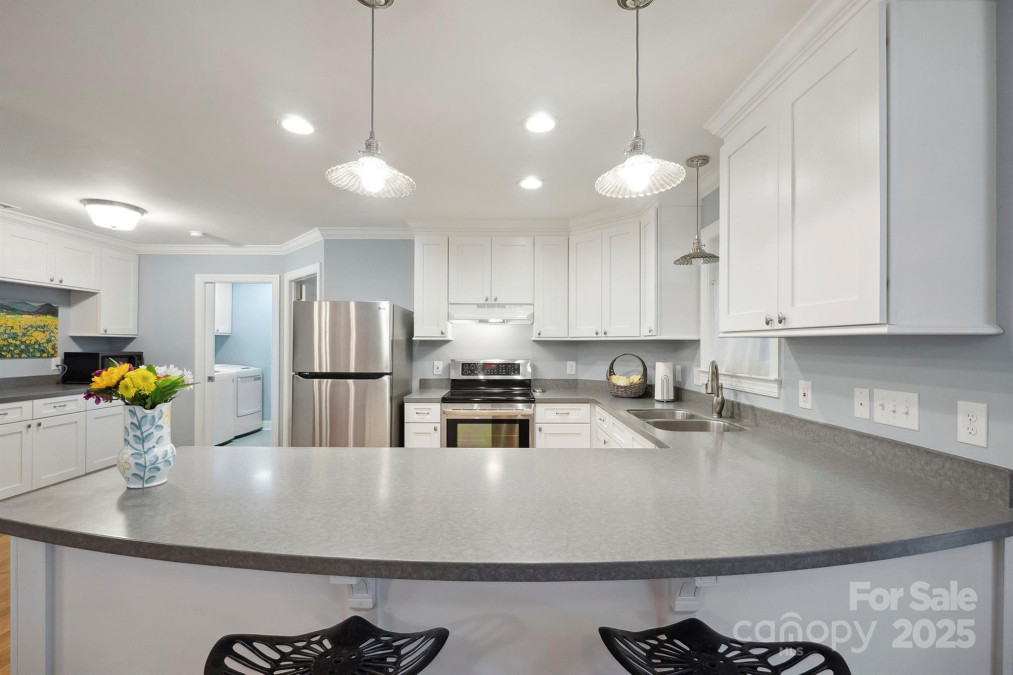 2646 Olivers Cross Rd Newton, NC 28658