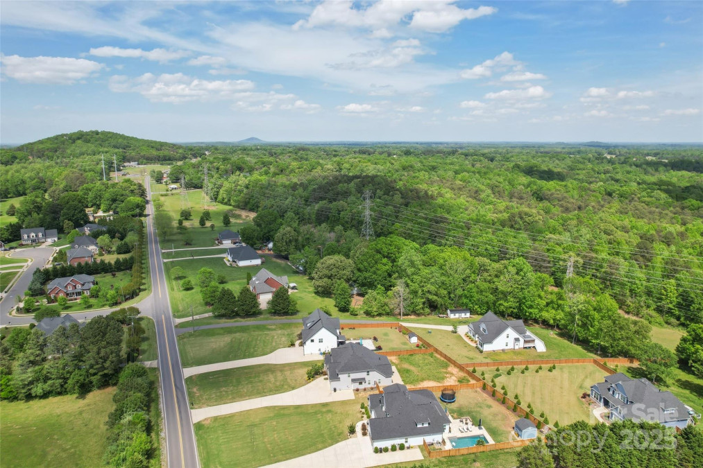 959 Robinson Rd Gastonia, NC 28056