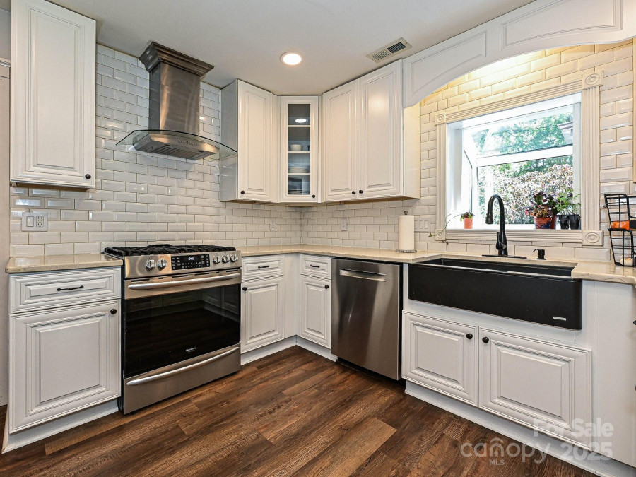 8200 Lansford Rd Charlotte, NC 28277