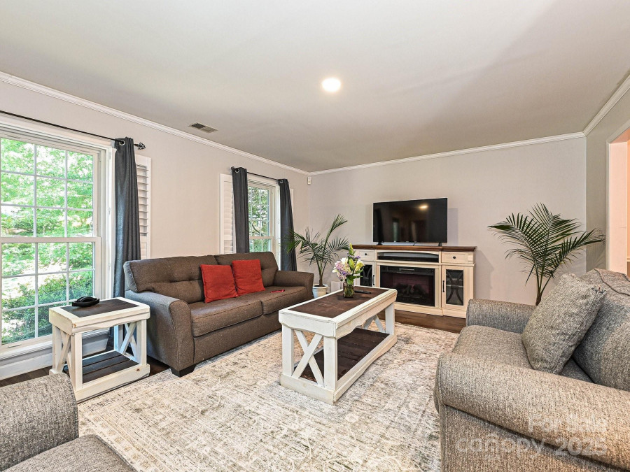 8200 Lansford Rd Charlotte, NC 28277