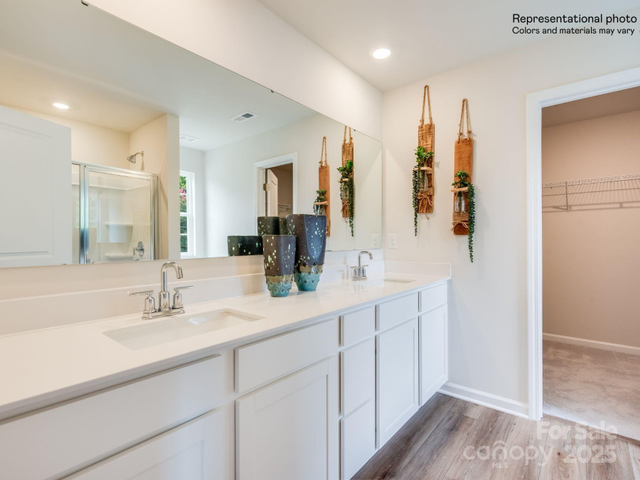 12103 Devon Square Ct Charlotte, NC 28262