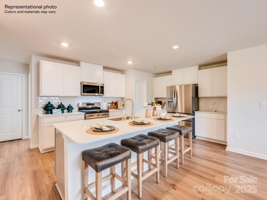 12103 Devon Square Ct Charlotte, NC 28262