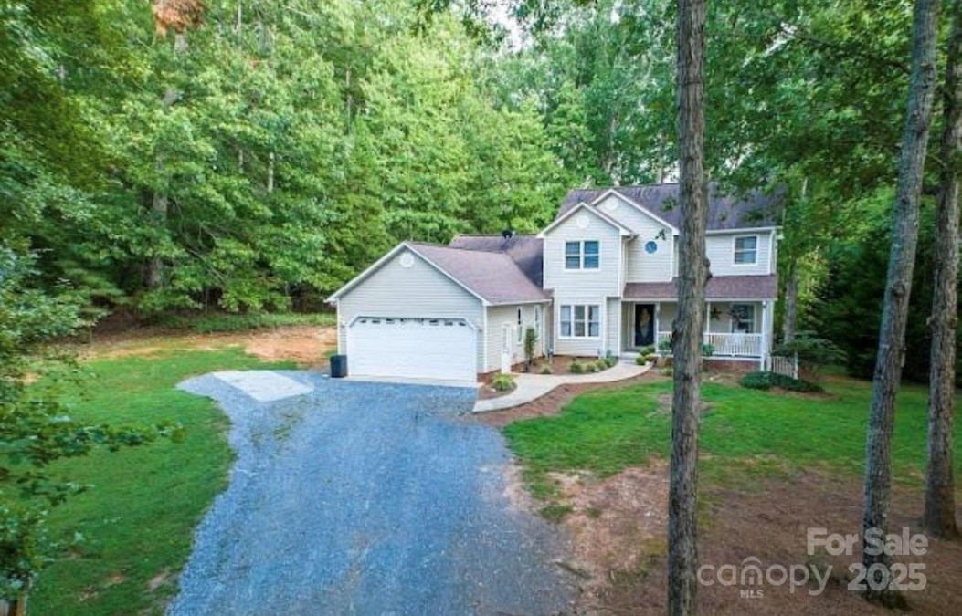 122 Roxboro Ct Mount Gilead, NC 27306