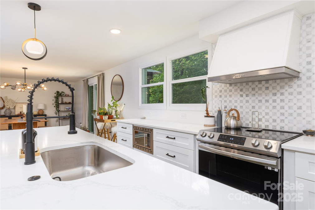 6826 Rollingridge Dr Charlotte, NC 28211