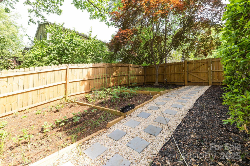 6826 Rollingridge Dr Charlotte, NC 28211