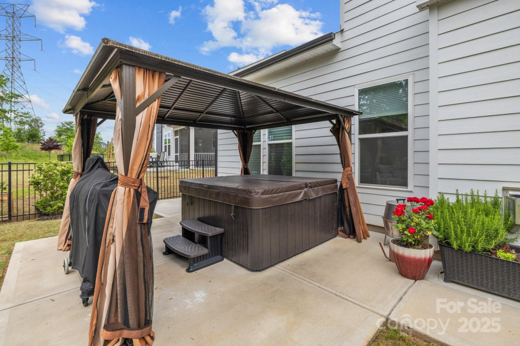 1548 Striped Bass Ln Clover, SC 29710